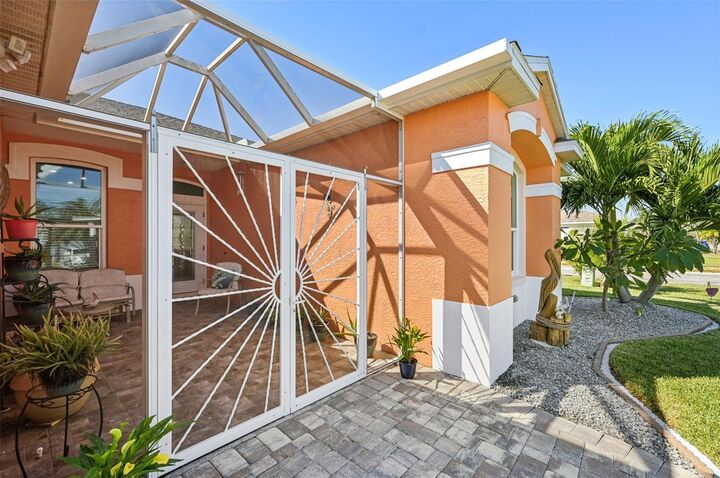 Property Photo:  6236 Weymouth Drive  FL 34238 