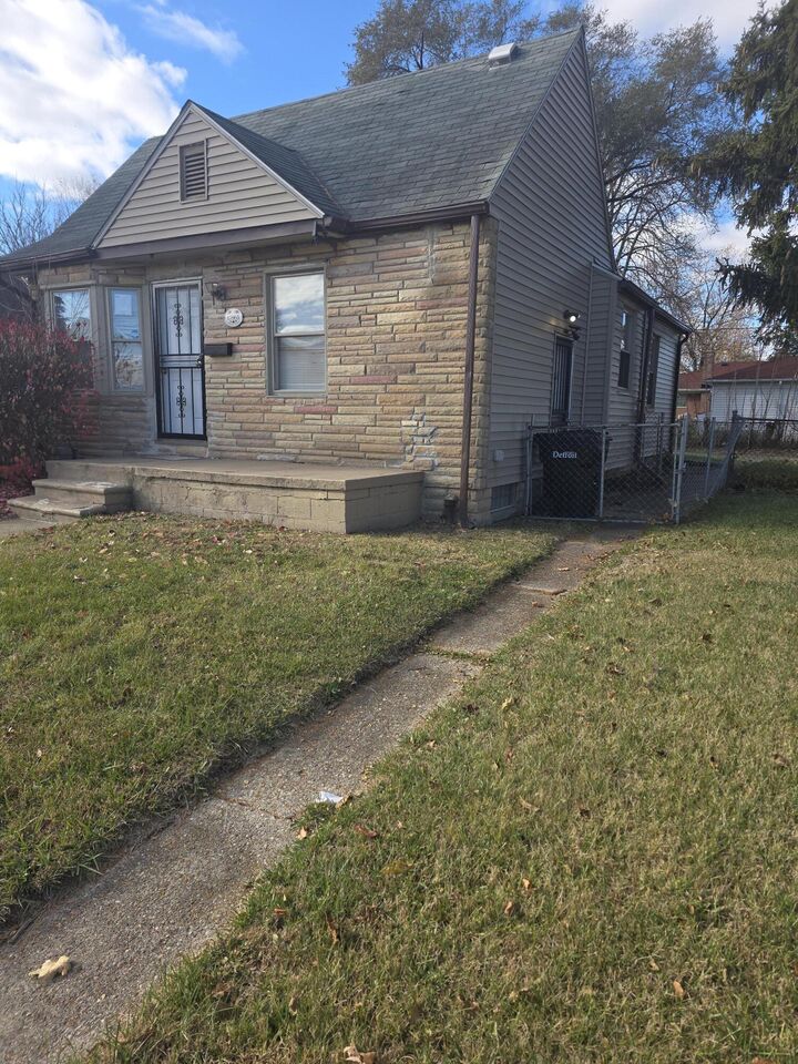 17955 Charest Street  Detroit MI 48212 photo