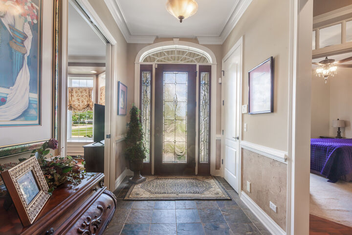 Property Photo:  1121 Lance Avenue  IL 60119 