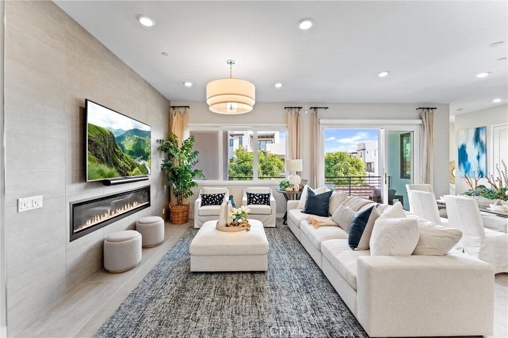 Property Photo: 419 Transport CA 92782