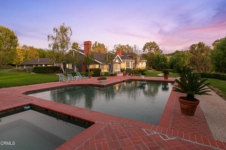 Property Photo:  13226 Nightsky Drive  CA 93012 