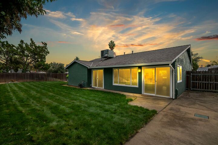 Property Photo:  8317 Applewood Court  CA 95662 