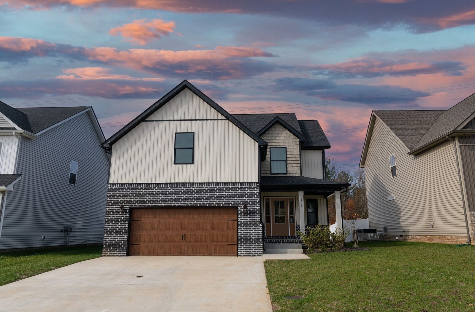 Property Photo:  1733 Heritage Drive  TN 37043 