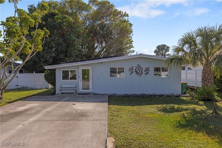 Property Photo:  736 92nd Avenue N  FL 34108 