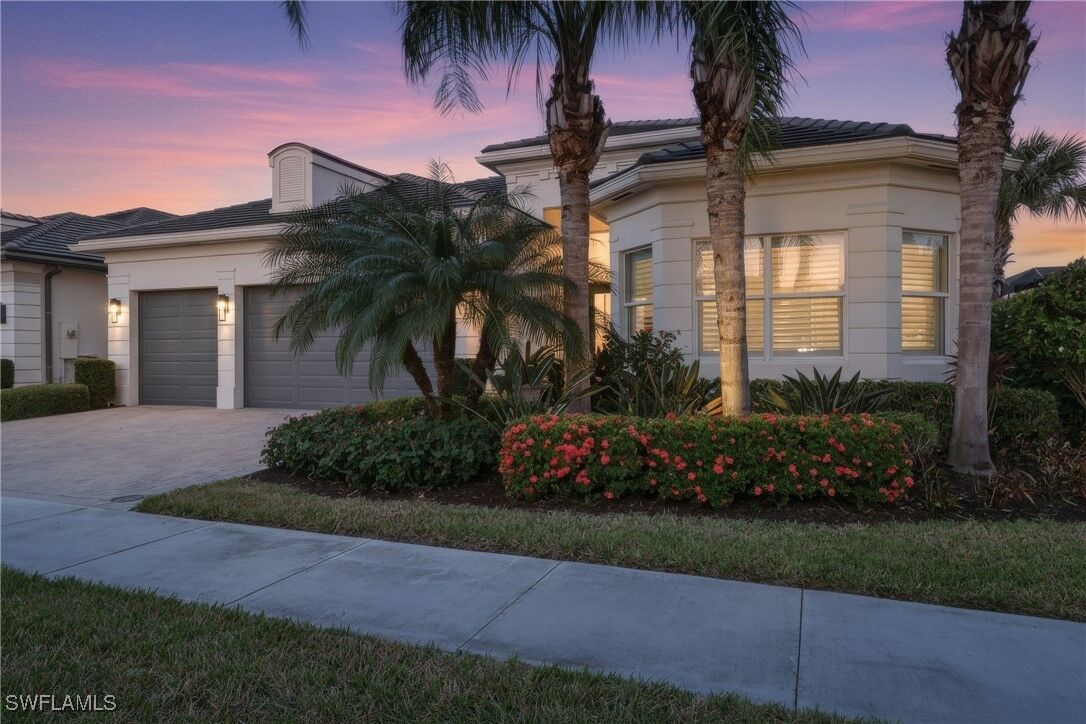 Property Photo:  28527 Wharton Drive  FL 34135 