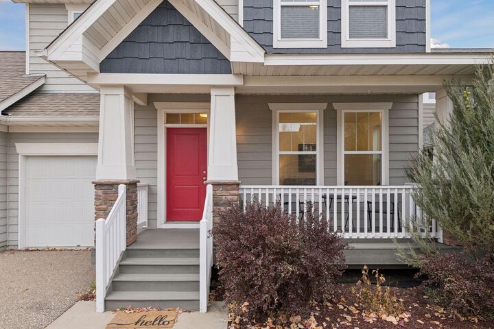 Property Photo: 1056 Rosemary Circle MN 55318