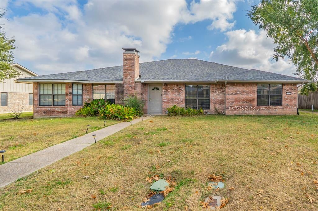 Property Photo: 1913 Teton Trail TX 75077