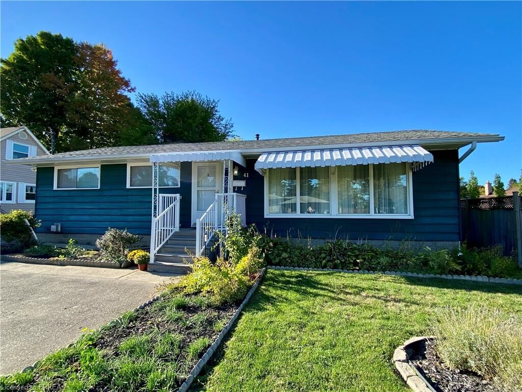 Property Photo:  41 Dunsdon Street  ON N3R 3J2 