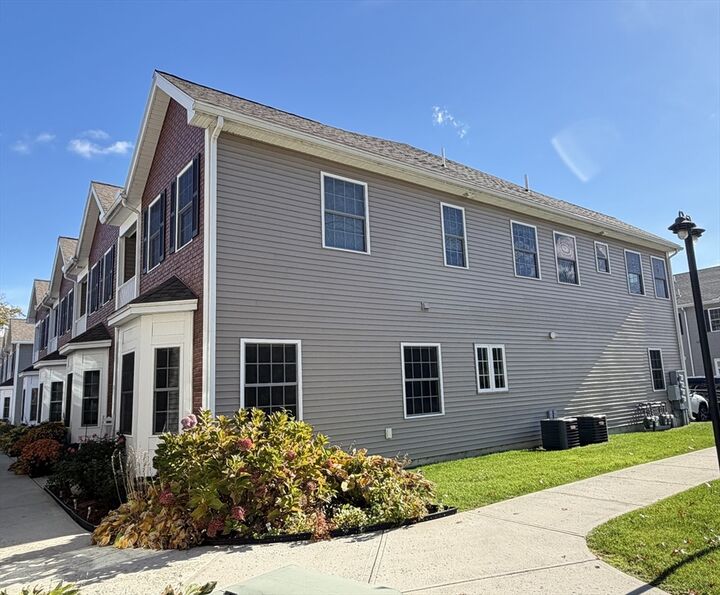 Property Photo:  17 Hamel Way 17  MA 01835 