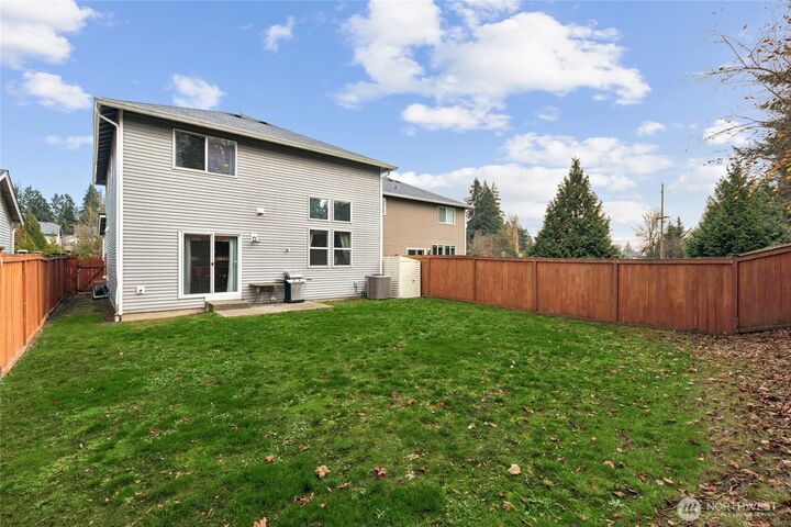 Property Photo:  1106  G Street SW  WA 98512 