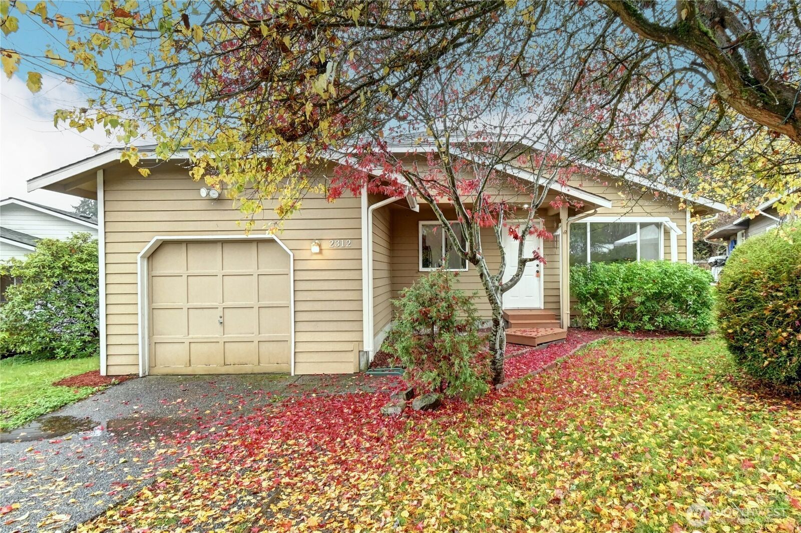 Property Photo:  2312  117th Place SW  WA 98204 