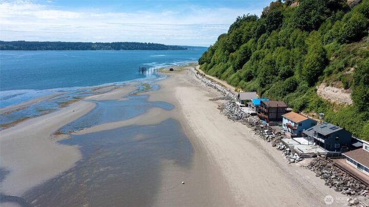 Property Photo: 10 S Beach Drive WA 98206