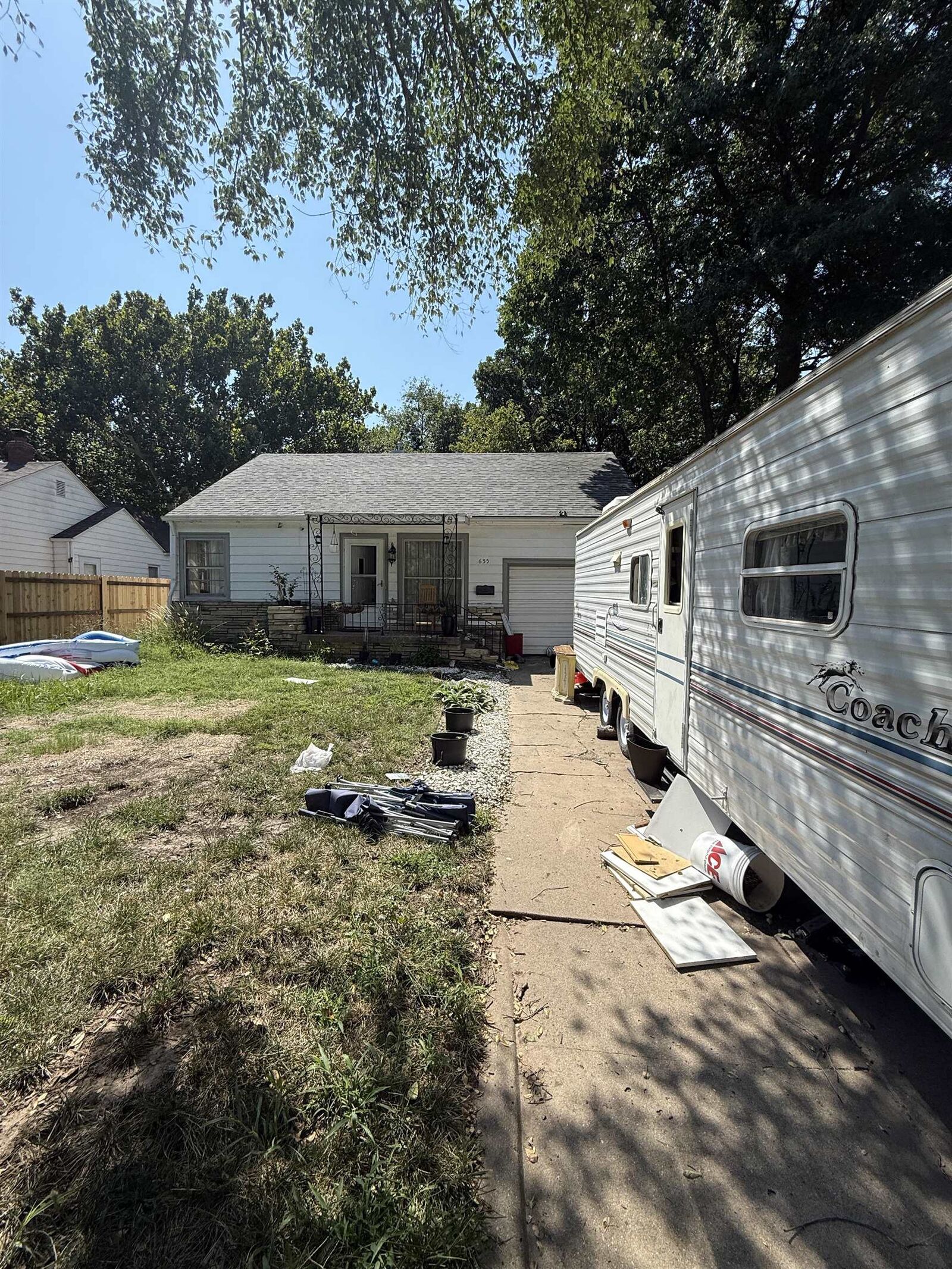 Property Photo:  655 S Quentin St  KS 67218 