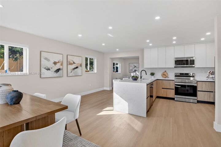 Property Photo: 2805 NW 210th Ter FL 33056