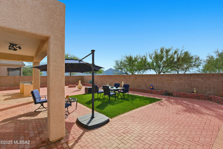 Property Photo: 12827 Bloomington Loop AZ 85755