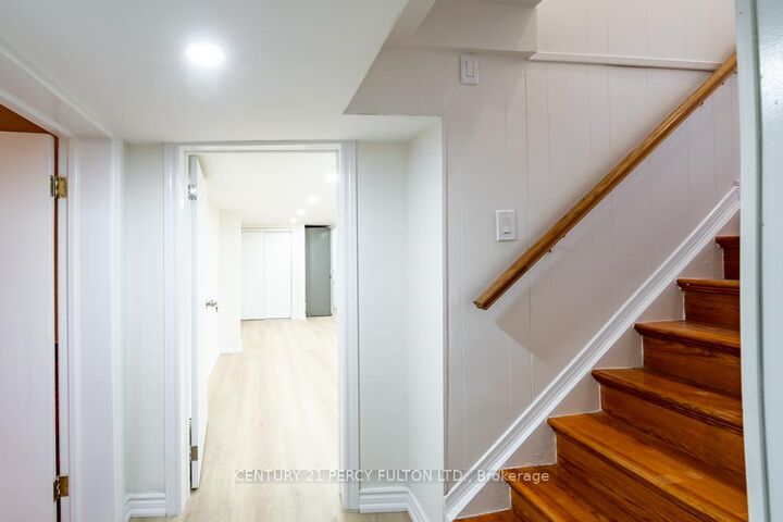 Photo de la propriété:  243 Ruggles Avenue Bsmt #1  ON L4C 1Y6 