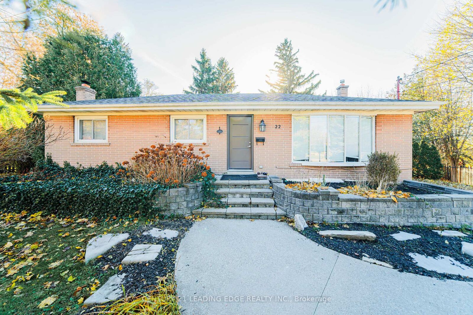 Property Photo: 22 Winlaw Place ON L3P 2C6