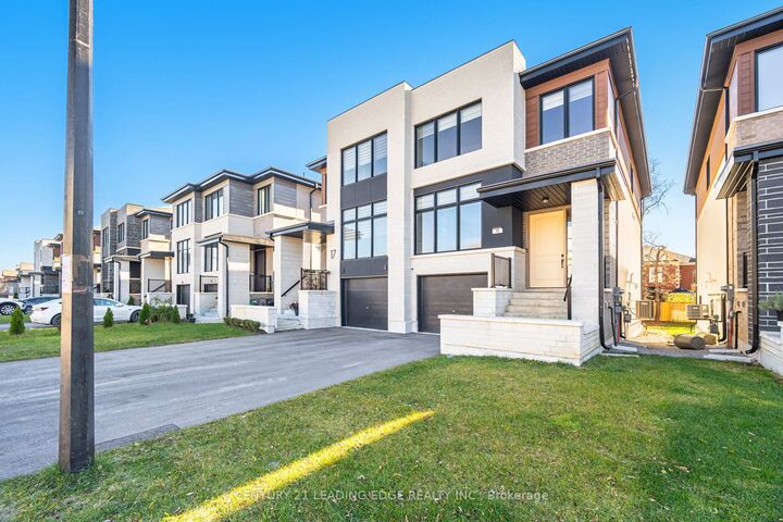 Property Photo: 15 Direzze Court ON L4C 5T8