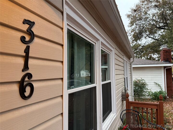 Property Photo:  316 N 33rd Street  OK 74401 