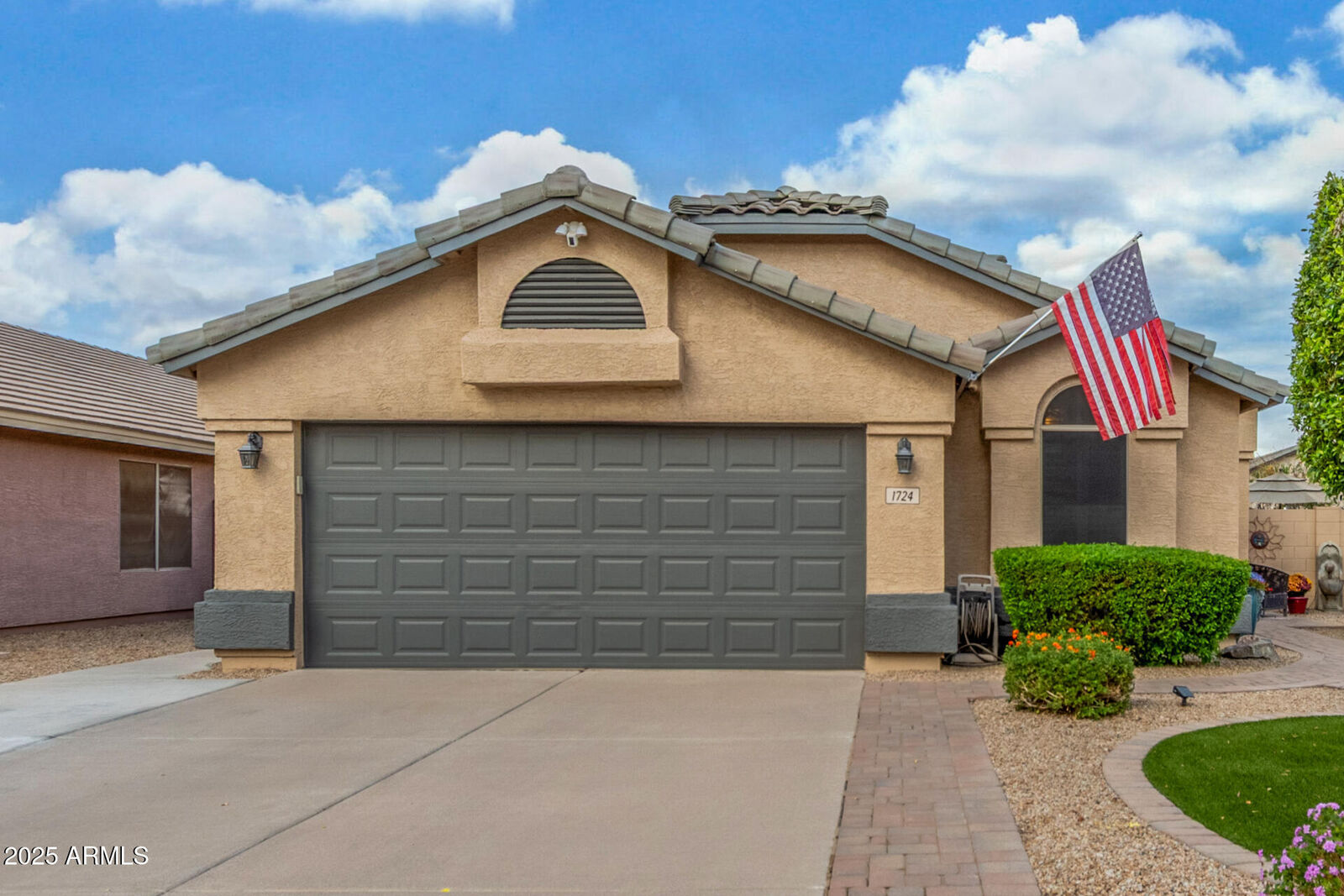 Property Photo: 1724 E Pony Lane AZ 85295