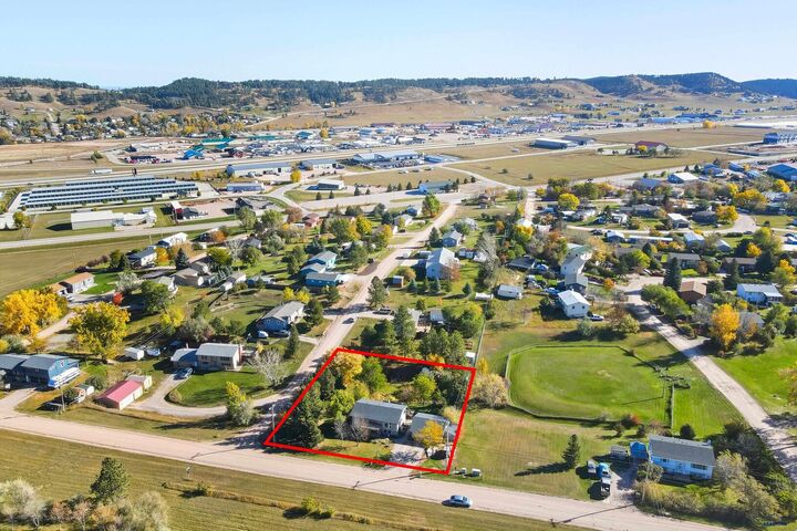 Property Photo: 11606 Midland Rd SD 57718