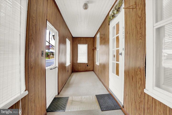 Property Photo:  502 Valley Street  PA 17053 