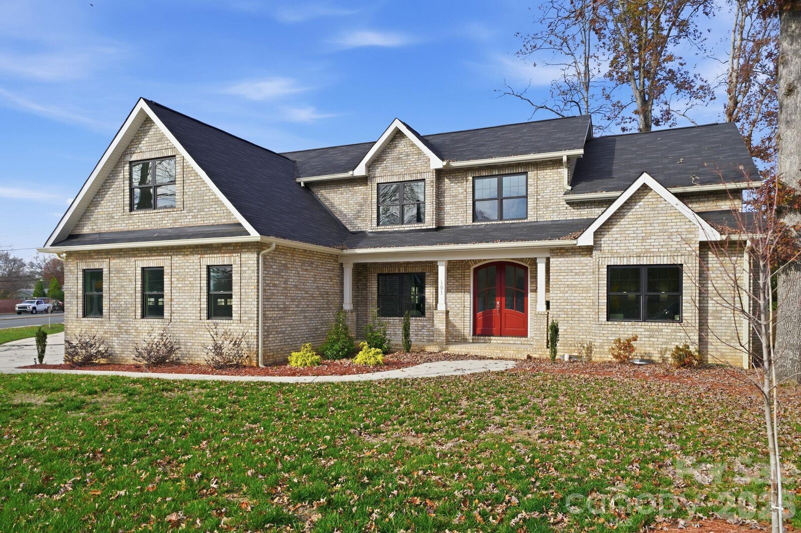 Property Photo: 101 McAlway Road NC 28211