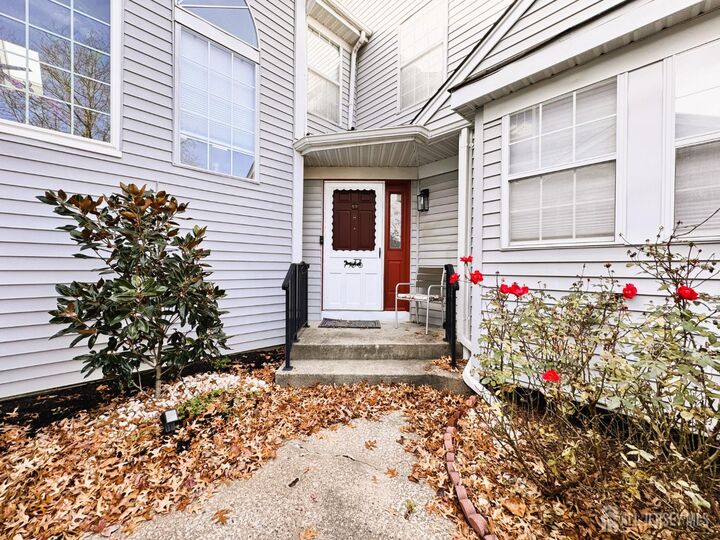 Property Photo:  4-C Rutherford Hayes Drive  NJ 08831 