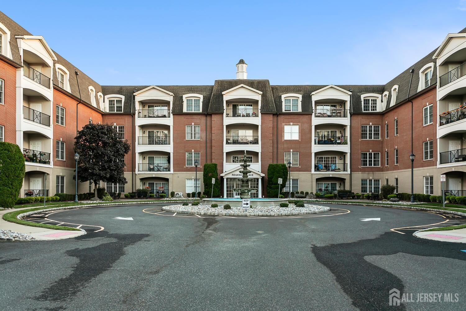 Property Photo:  325 Regency Place  NJ 07095 