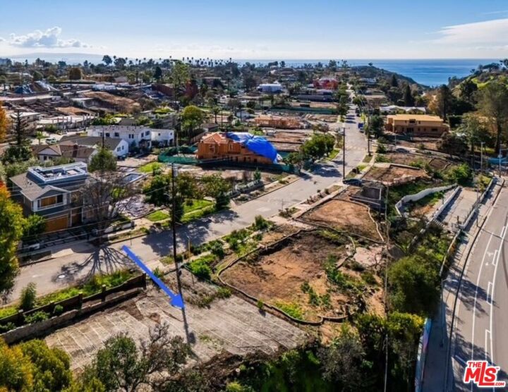 Property Photo: 863 Radcliffe Ave CA 90272