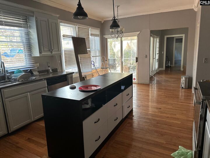 Property Photo: 224 N Woodlake SC 29229