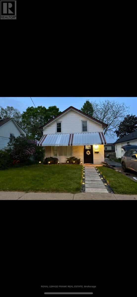 Property Photo:  311 Kingsdale Avenue  ON L1G 5H3 