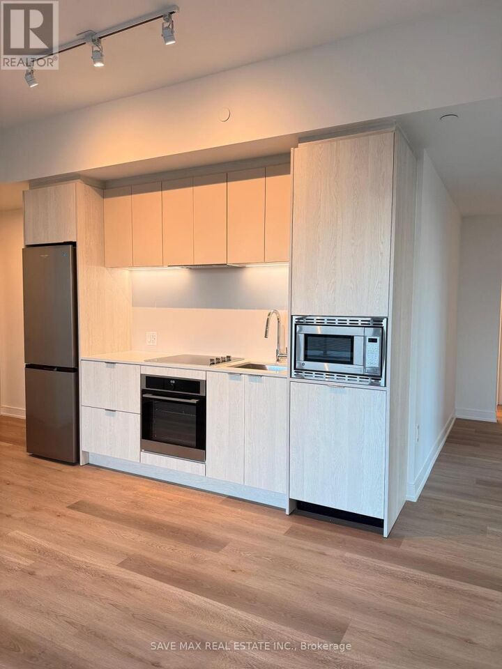 Property Photo:  3009 Novar Road 1801  ON L5B 0P9 