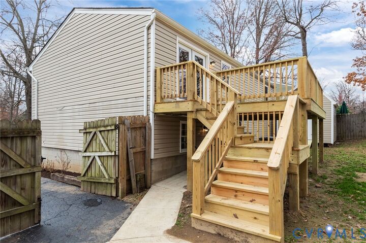 Property Photo:  4902 Daffodil Circle  VA 23060 