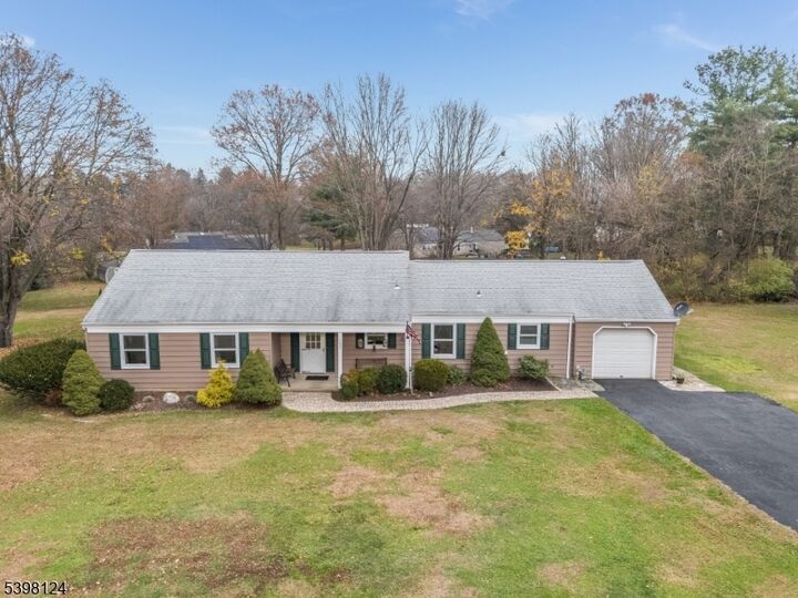 Property Photo:  103 Roberts Place  NJ 08886 