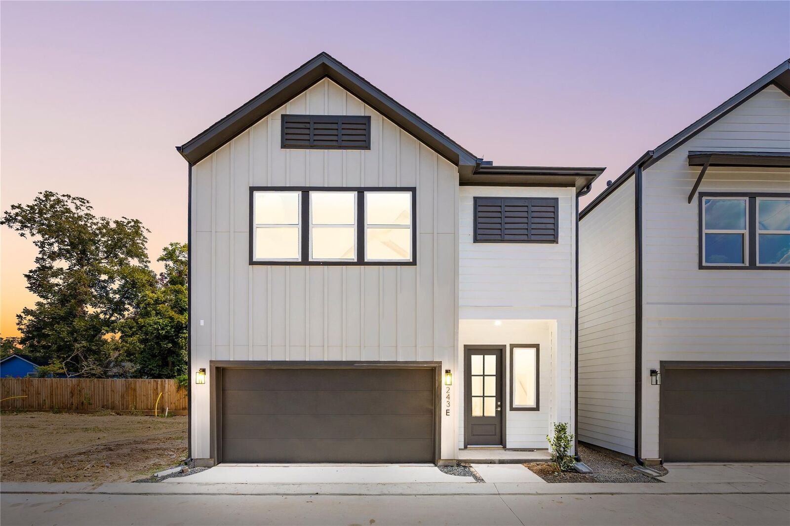 Property Photo:  243 Rebecca Street E  TX 77022 