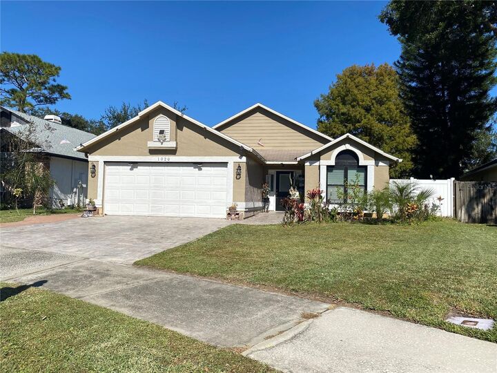 Property Photo:  1020 Vernon Loop  FL 32765 