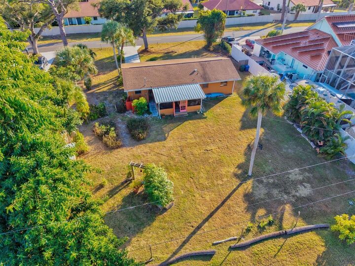 Property Photo: 148 Roberts Road FL 34275