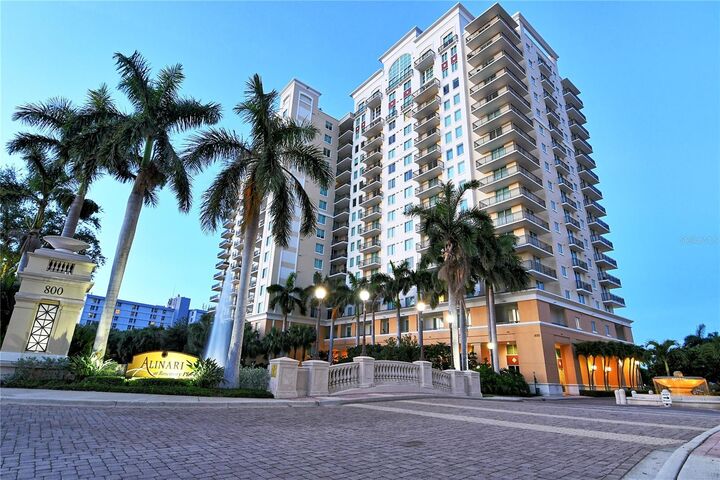 Property Photo:  800 N Tamiami Trail 505/507  FL 34236 