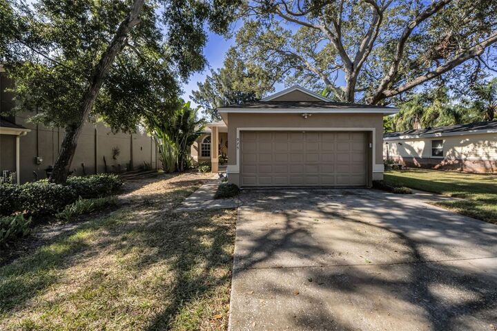 Property Photo: 975 Harbor Hill Drive FL 34695