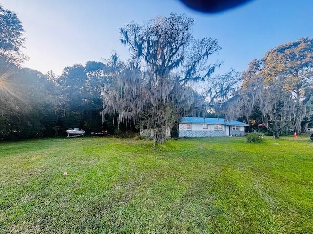 Property Photo:  1819 Upper Road  FL 33543 