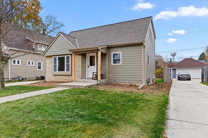 1021 13th Ave  Grafton WI 53024 photo