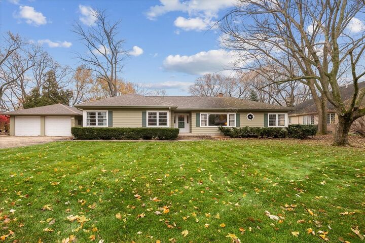 223 S Glendale Avenue  Barrington IL 60010 photo