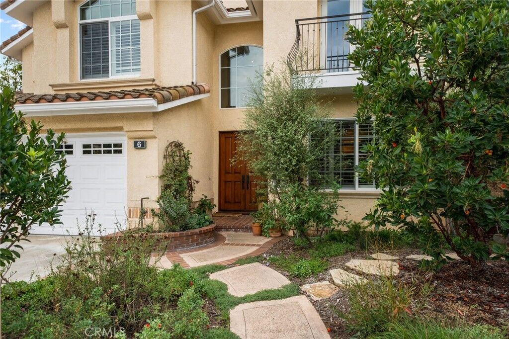 Property Photo: 6 Goldenfield CA 92656