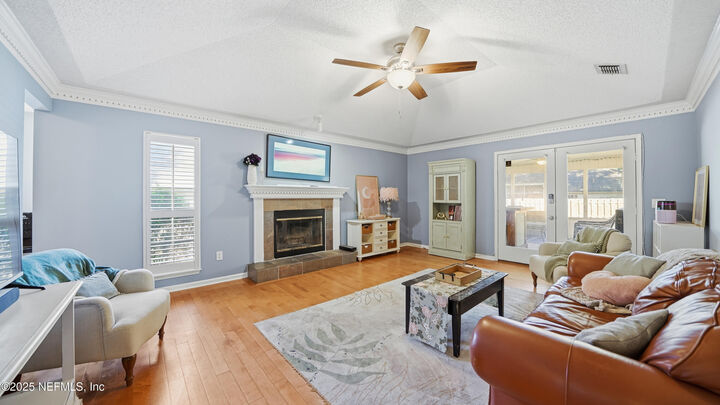 Property Photo:  10925 Whitworth Court  FL 32225 
