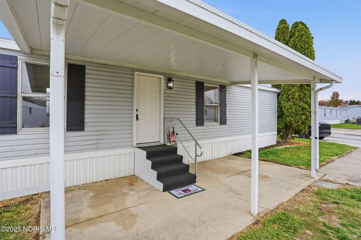 Property Photo: 8256 Silverwood Drive OH 45840