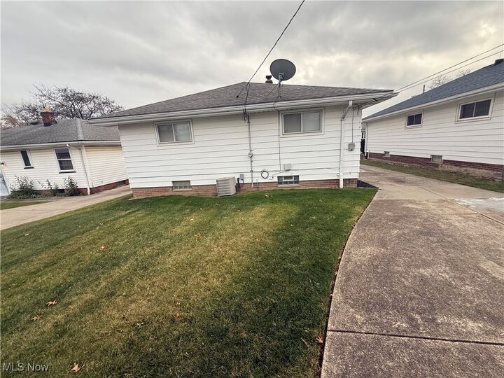 Property Photo:  12601 Oakview Boulevard  OH 44125 