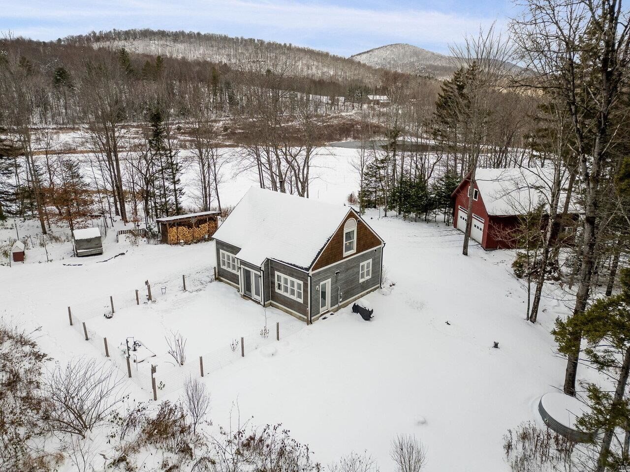Property Photo:  1638 West County Road  VT 05648 