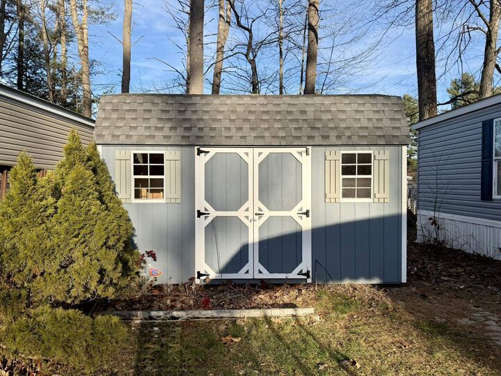 Property Photo: 17 Blue Jay Court NH 03431