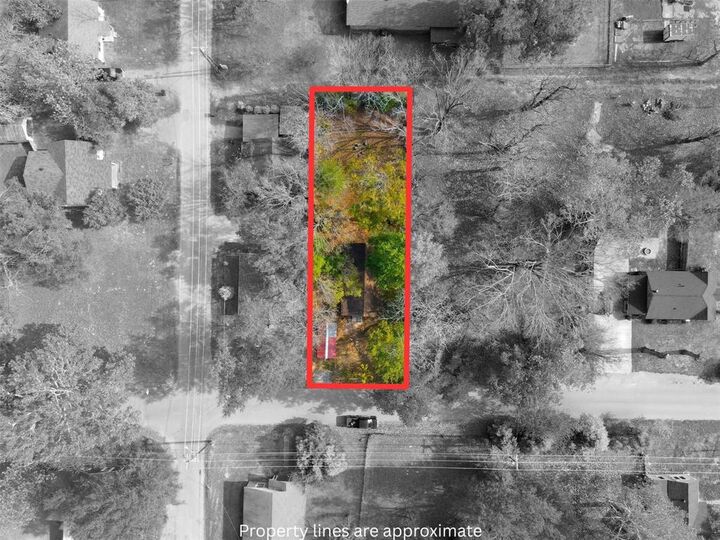 Property Photo: 409 N Henry Street TX 75771